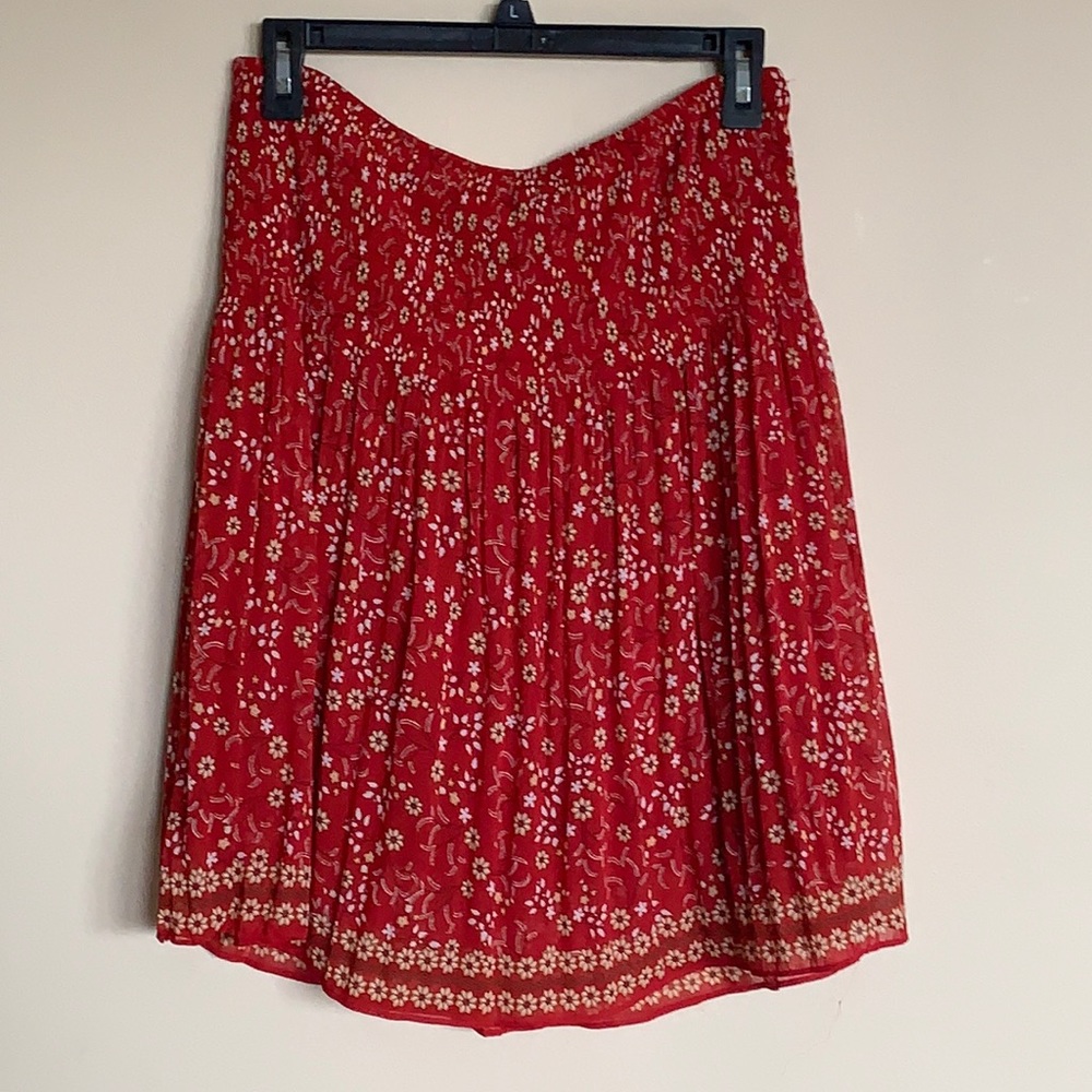 Beautiful red skirt NWT